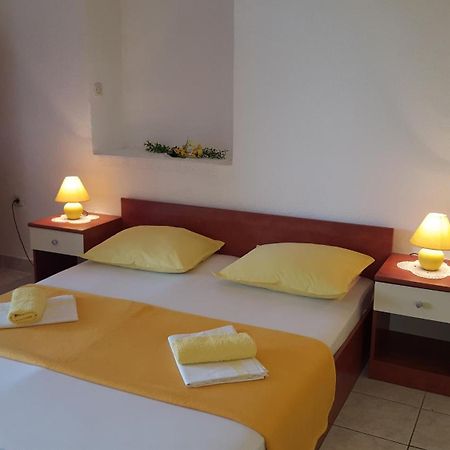 Apartments With A Parking Space Gradac, Makarska - 11332 Gradac  Habitación foto